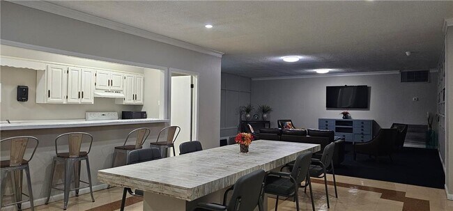 Building Photo - 2965 Pharr Ct S Northwest