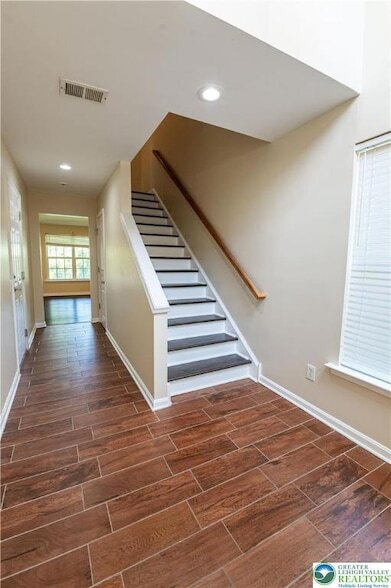 Building Photo - 8475 Putnam Ct