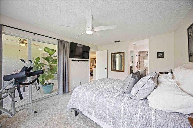 Building Photo - 4321 Longmeadow