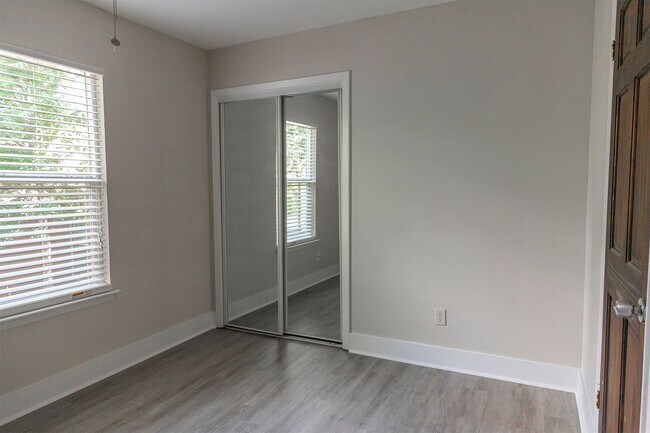 Building Photo - 1507 Grayford Dr