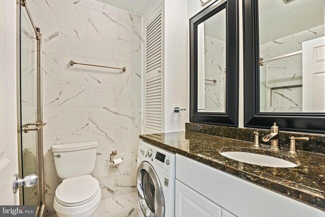 Building Photo - 1126 Ormond Ct