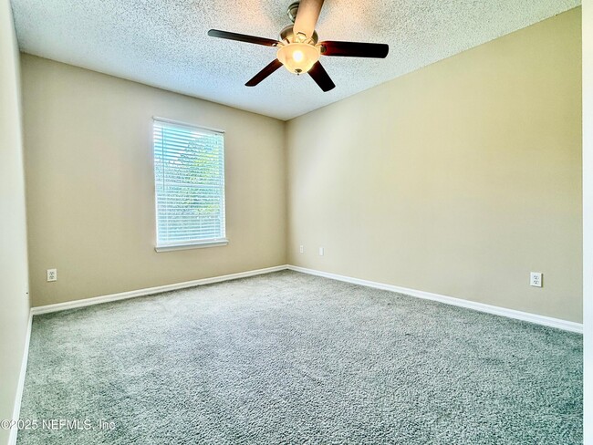 Building Photo - 1861 Weston Cir