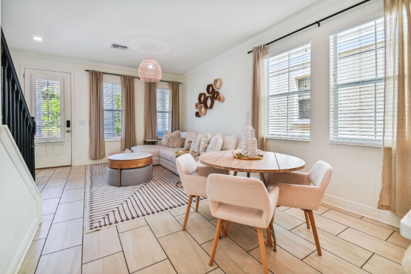 Building Photo - 105 Cutlass Way