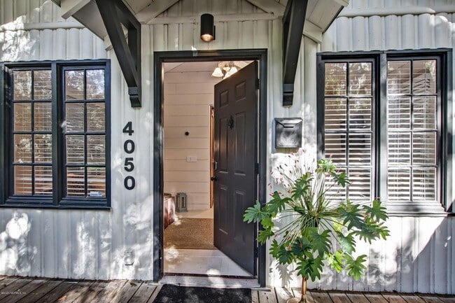 Building Photo - 4050 McGirts Blvd