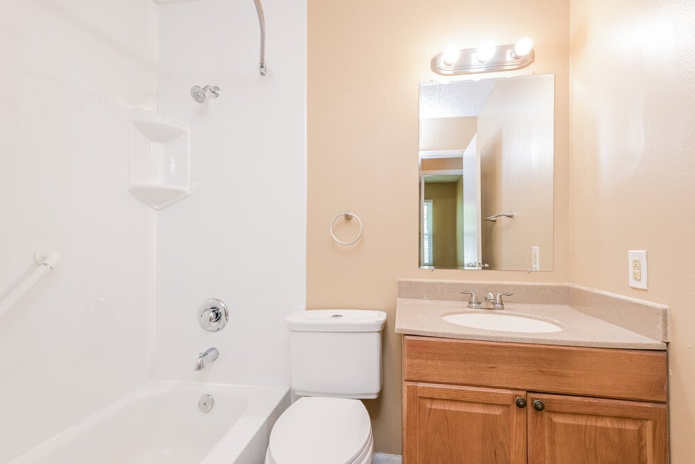 Building Photo - 6950 Jamestown Way Dr