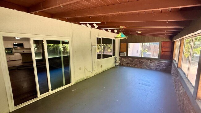 Building Photo - 4829 E Santa Ana Ave