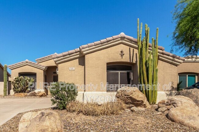 Primary Photo - 737 S Sycamore Pl