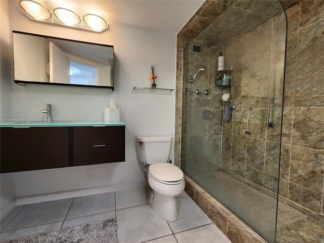 Building Photo - 2030 S Ocean Dr