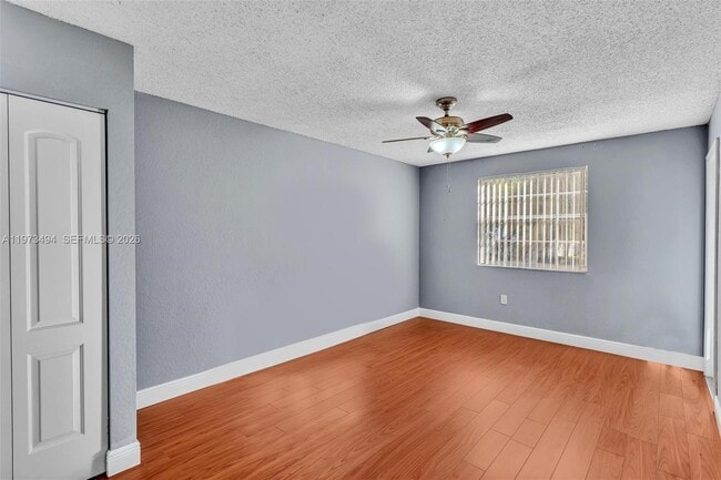 Building Photo - 2810 N Oakland Forest Dr