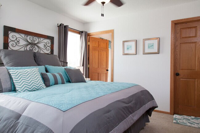 Building Photo - 567 Lulu Ln