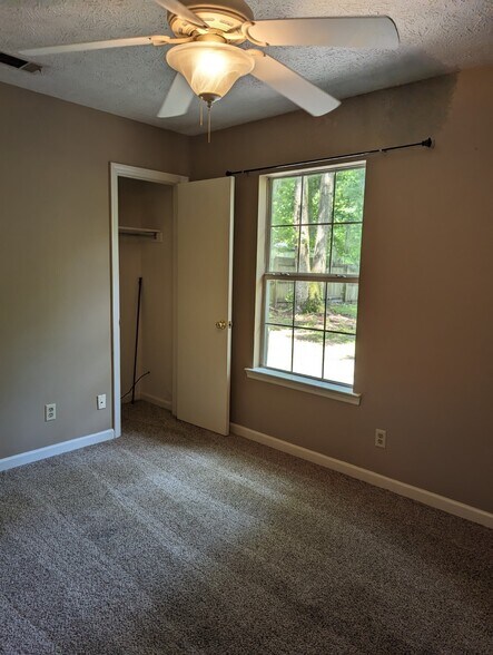 Bedroom 2 - 110 W White Hawthorne Dr