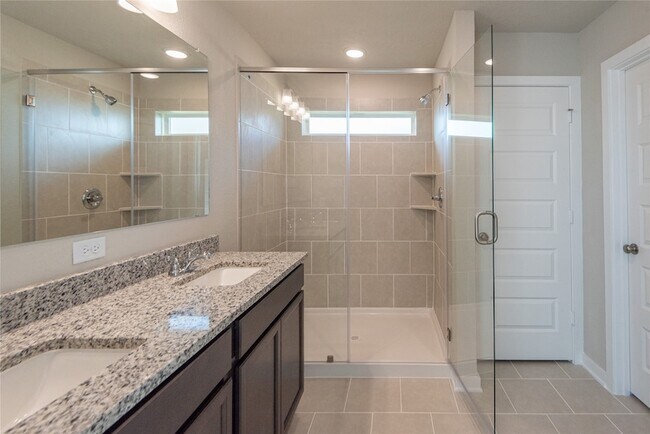 Building Photo - 1500 Lake Ridge Drive