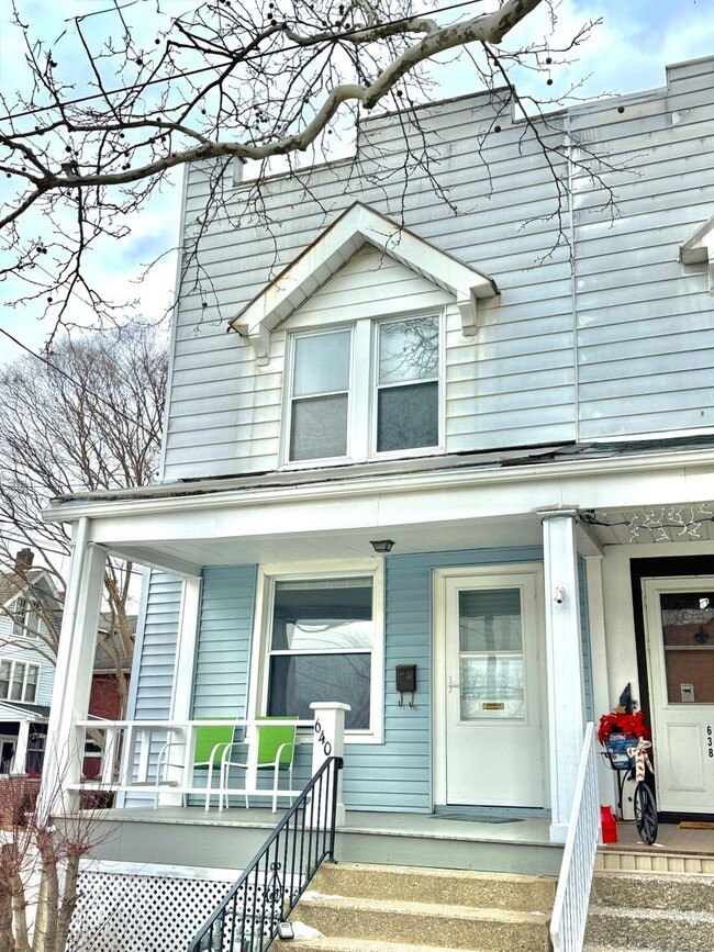 Building Photo - THREE BEDROOM IN WEST BETHLHEM