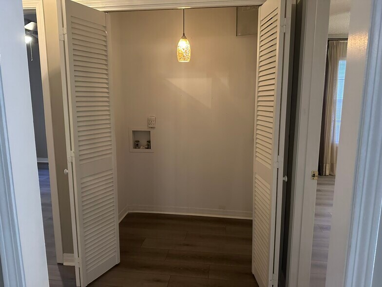 Building Photo - 2544 Coachman Ct