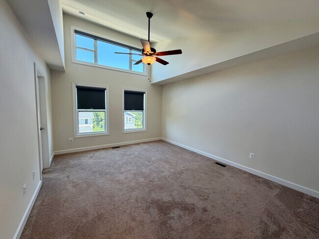 Building Photo - 3155 Horizon Rd