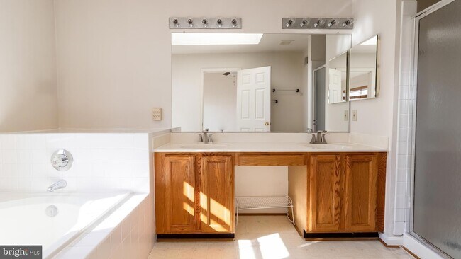 Building Photo - 45416 Baggett Terrace