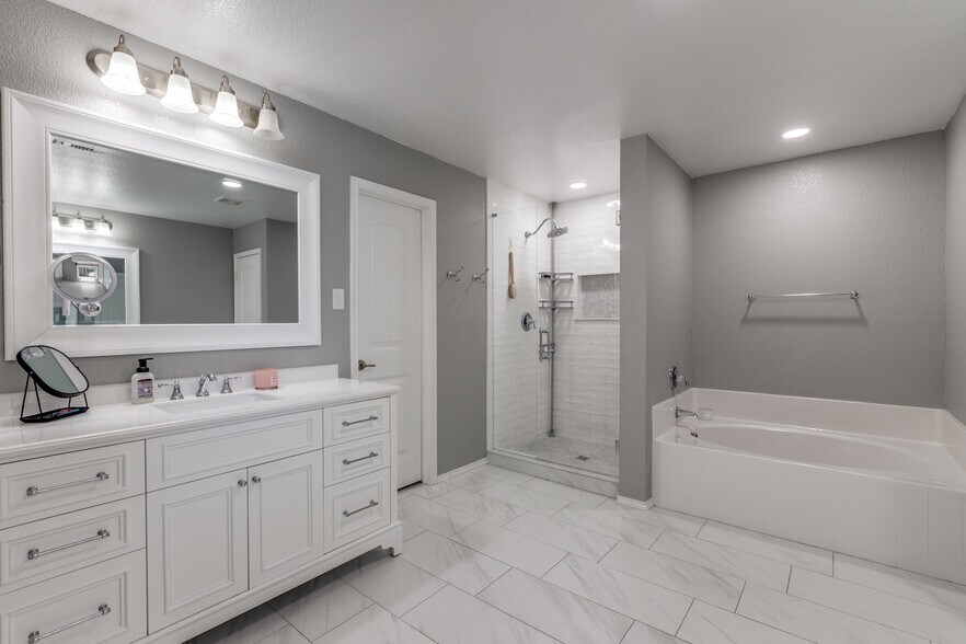 Building Photo - 1000 Marietta Ln