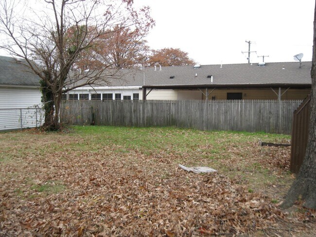 Building Photo - 4 BR single family home