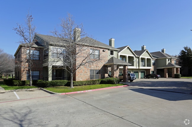 Building Photo - Riverchase