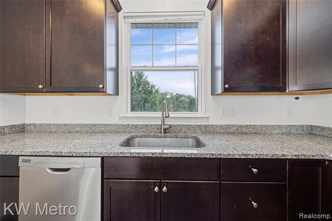 Building Photo - 4636 Bradley Cir