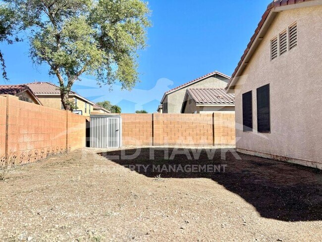 Building Photo - 2280 E Hazeltine Way