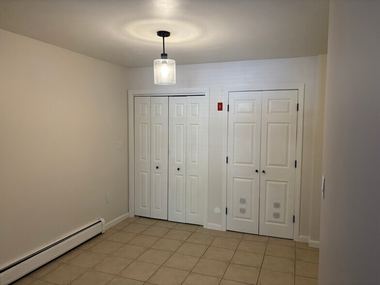 Building Photo - 504 Springbrook Cir