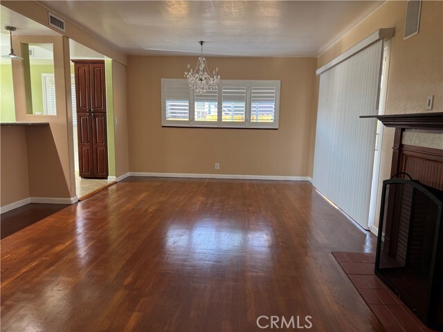 Building Photo - 12871 Russell Ave