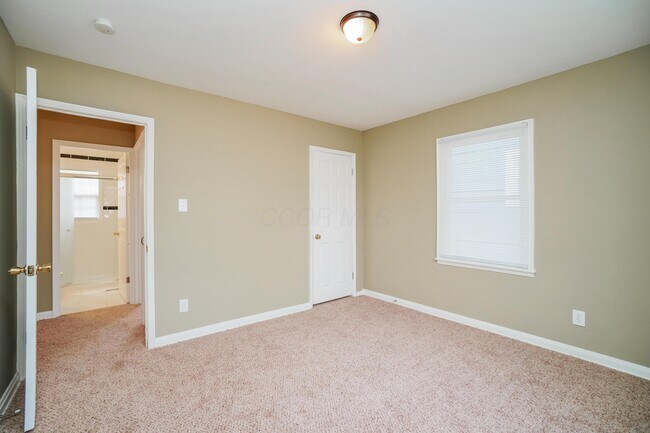 Building Photo - 2231 Dartmouth Ave