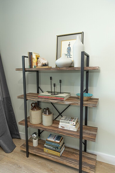 Building Photo - 212 Ambler St