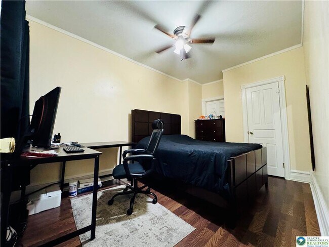 Building Photo - 1523 W Chew St