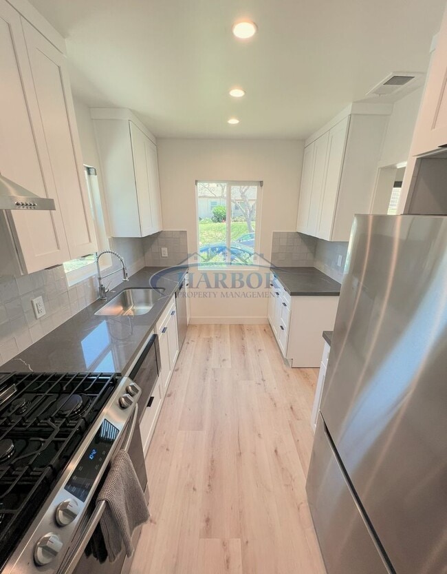 Building Photo - 2059 Jaybrook Dr