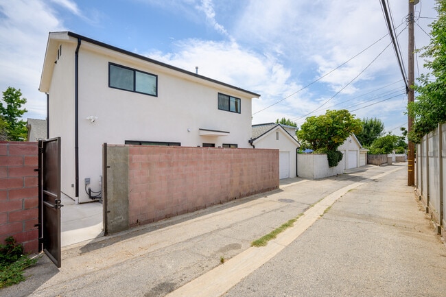 Building Photo - 11227 Haskell Ave
