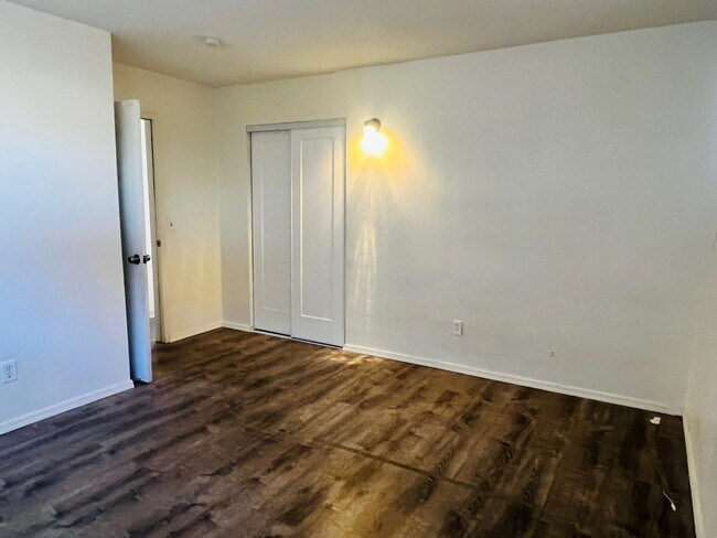 Building Photo - 3541 Tecumseh Dr