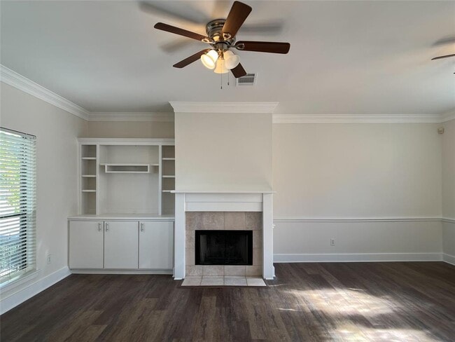 Building Photo - 5899 Fairdale Ln
