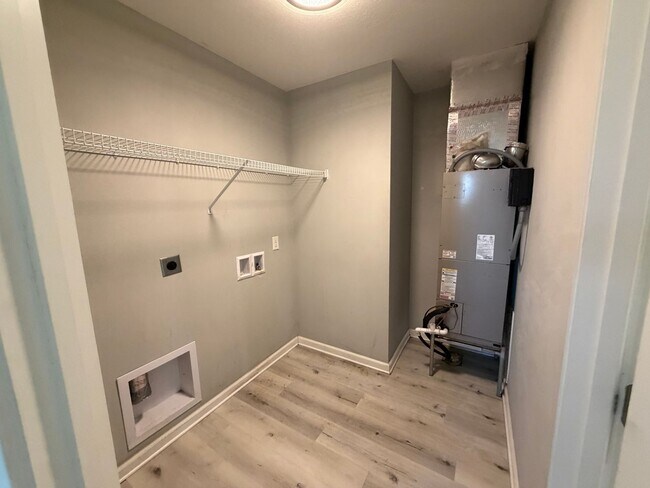 Building Photo - 2419 Cocoa Ave
