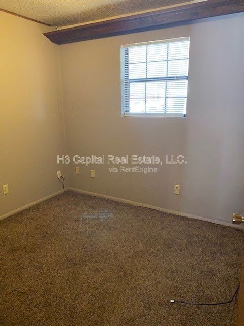 Building Photo - 2 Georgetown Dr