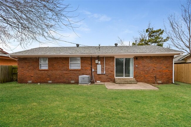 Building Photo - 6901 NW 60th St