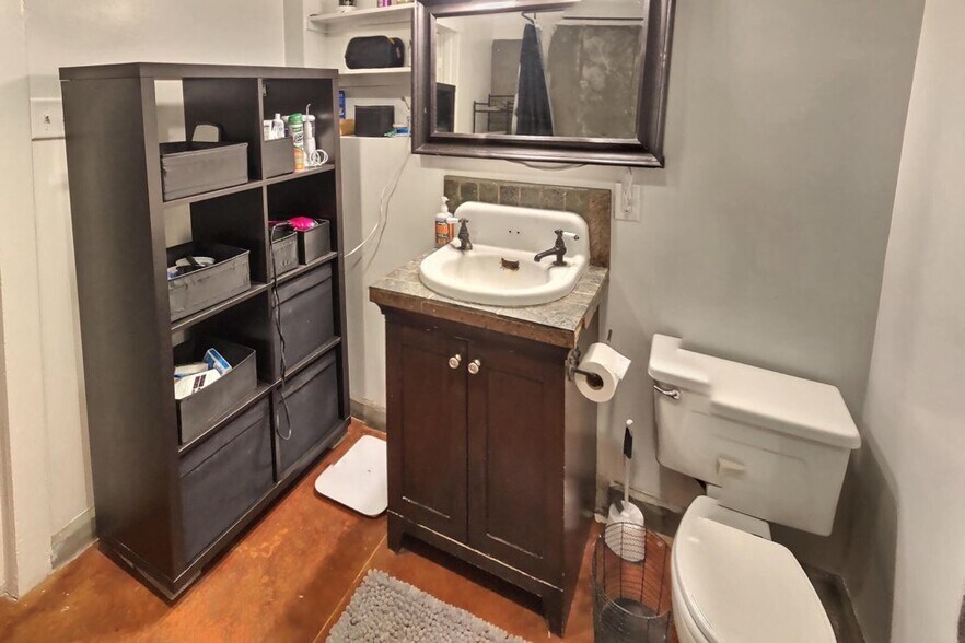 Building Photo - 2141 S 500 E