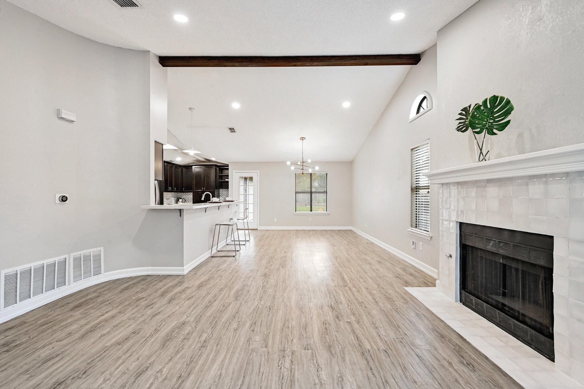 Building Photo - 4712 Velasco Plz