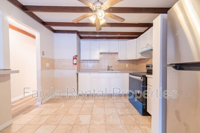 Building Photo - 112 N High St