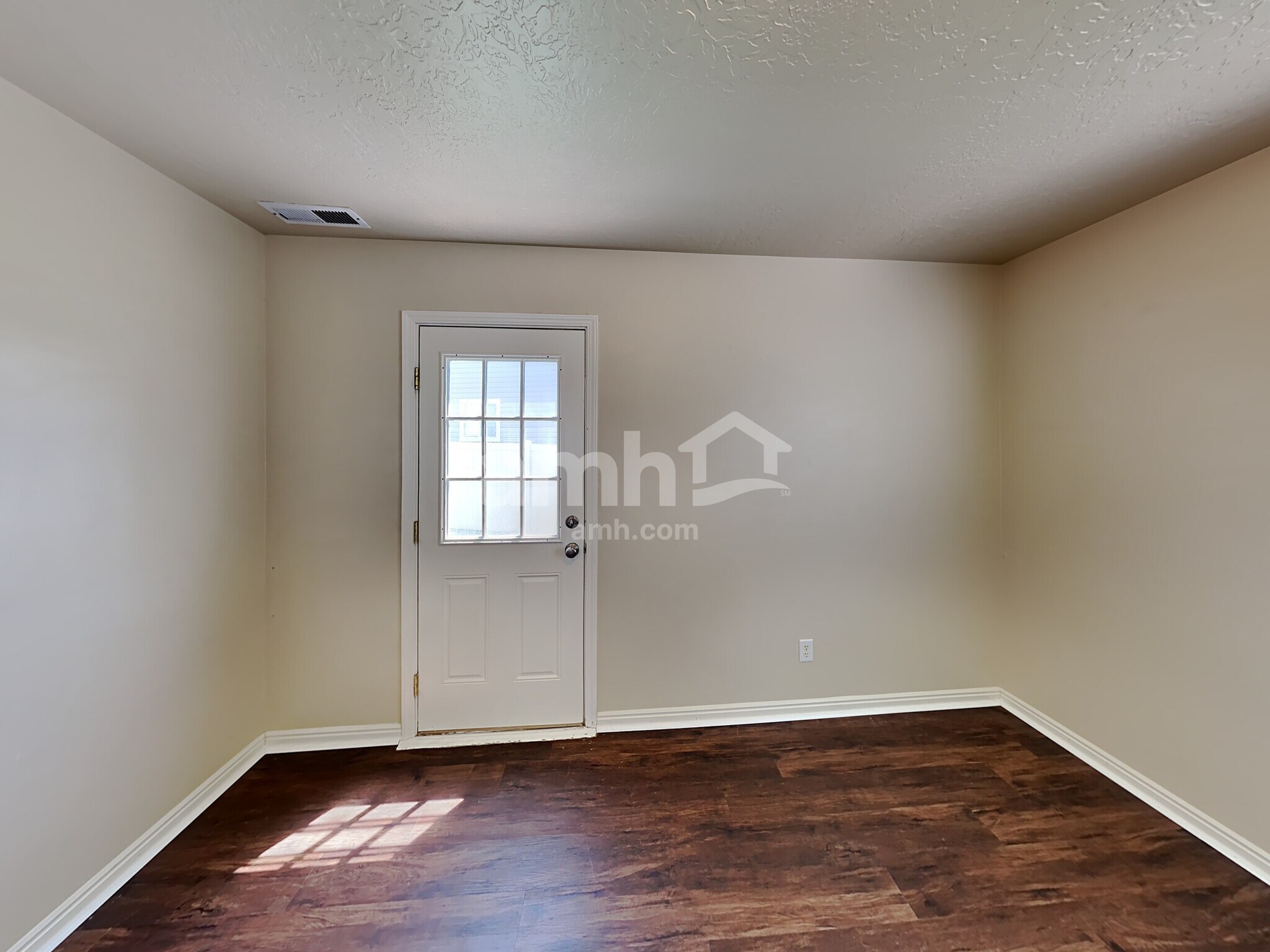 Building Photo - 2254 Orchard Way