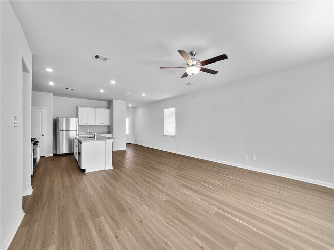 Building Photo - 8942 Ice Quartz Dr
