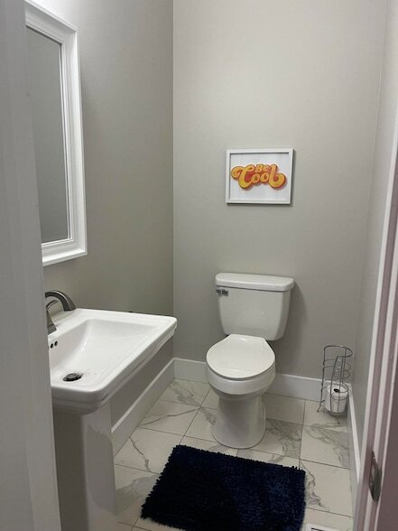 Building Photo - 205 Courtland Crest Dr SW