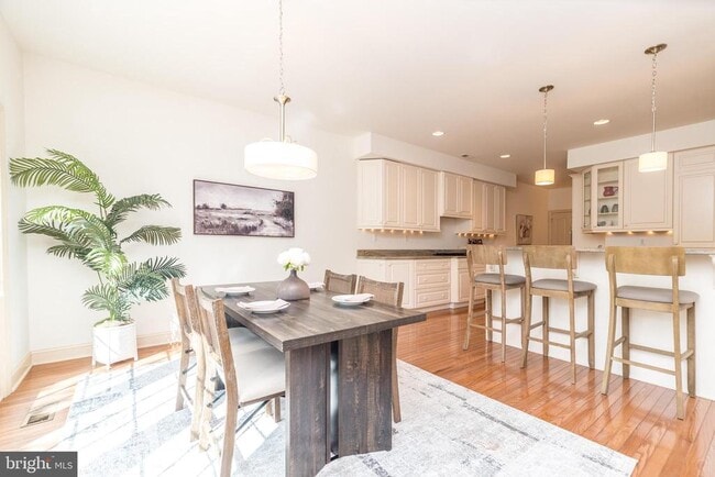 Building Photo - 5812 Hickory Hollow Ln