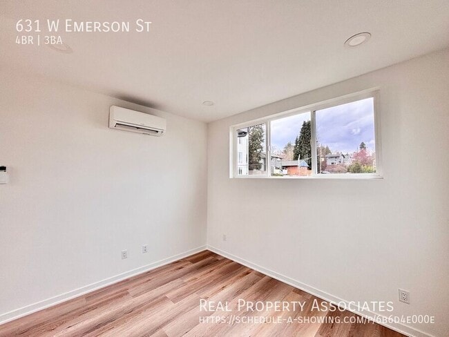 Building Photo - 631 W Emerson St