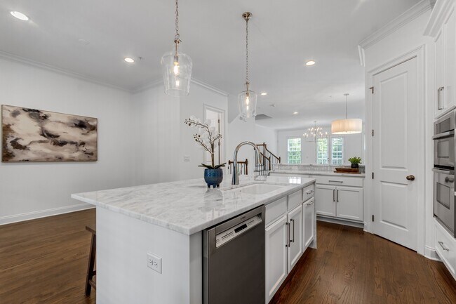 Building Photo - 1260 Lullwater Park Cir