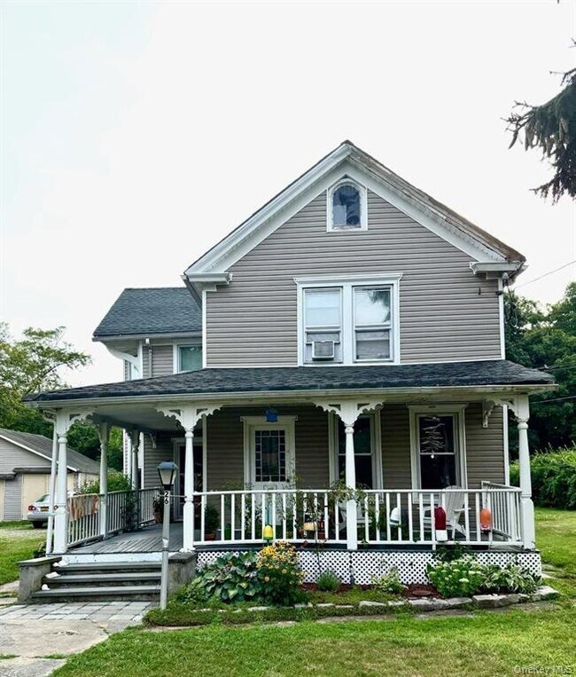 Building Photo - 26 Rollstone Ave