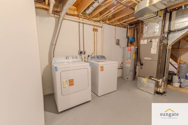 Building Photo - 2410 E Fayette St