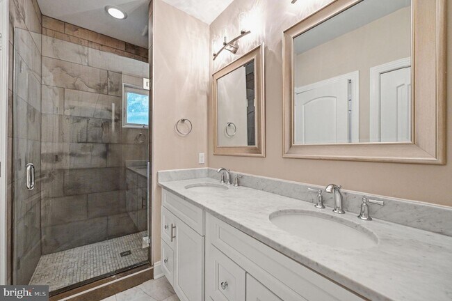 Building Photo - 8474 Ararat Ct