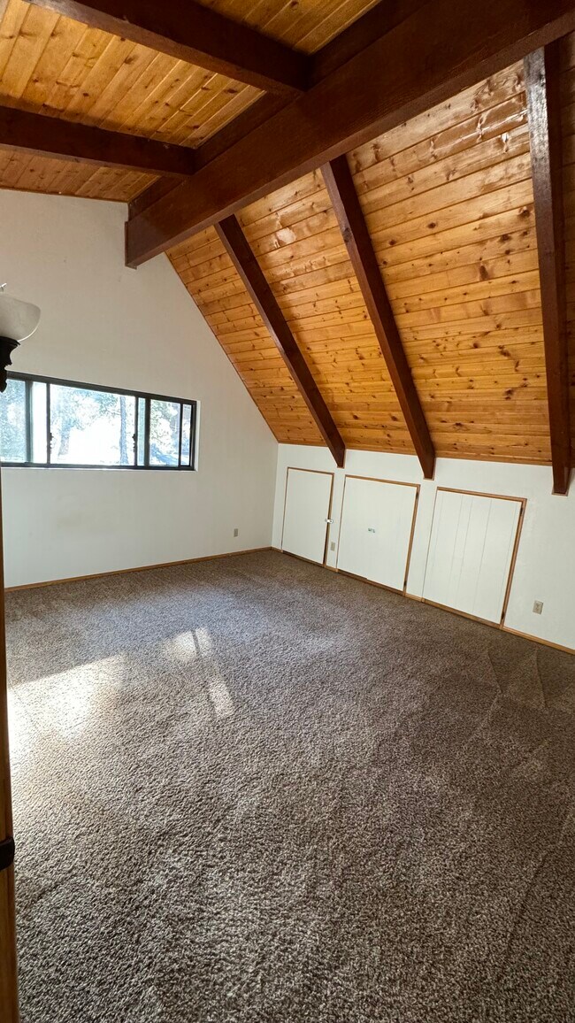 Building Photo - 2012 Symonds Dr